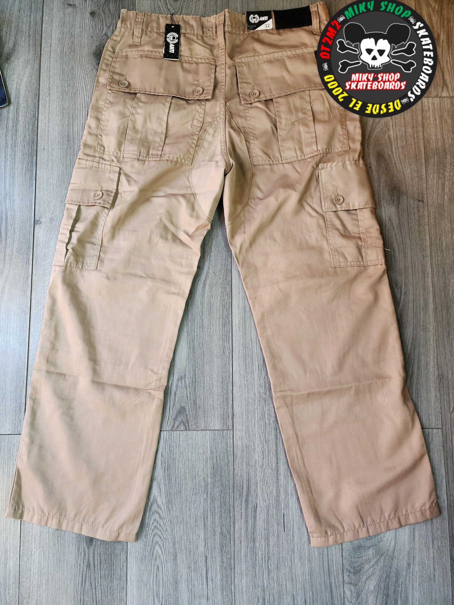 PANTALON ANTIFASHION TIPO CARGO NEGRO