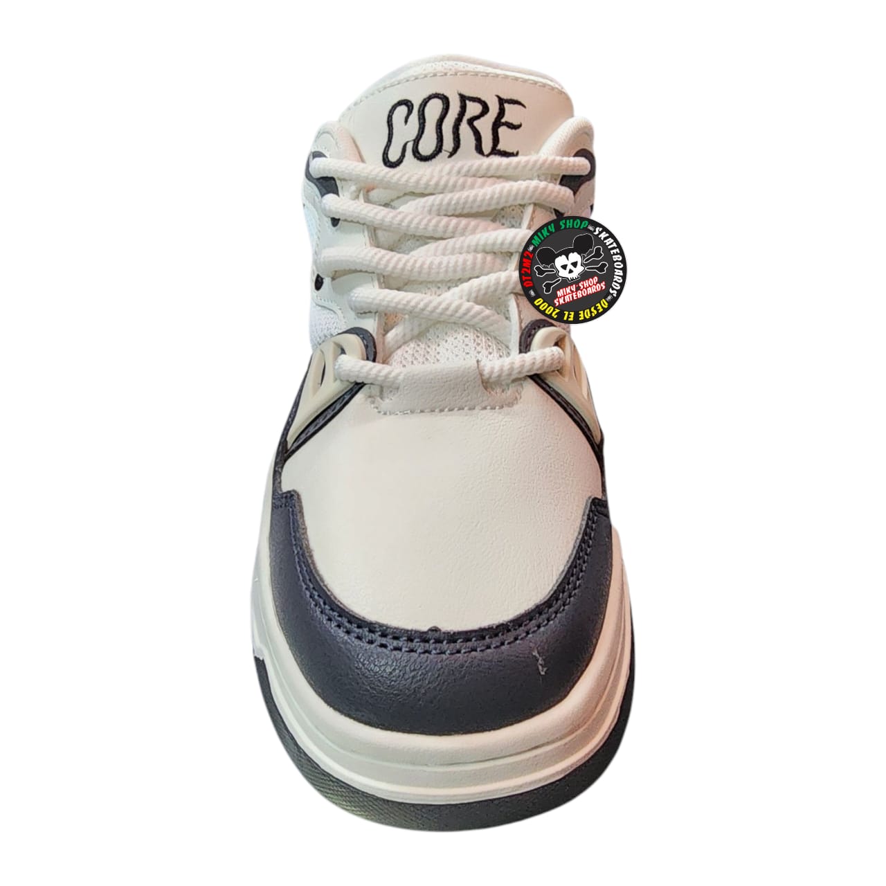 TENIS CORE "FEAR" gris hueso